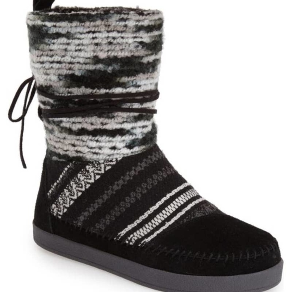 TOMS Nepal Boots Suede Textile Moccasin warm winter black white tribal faux fur
